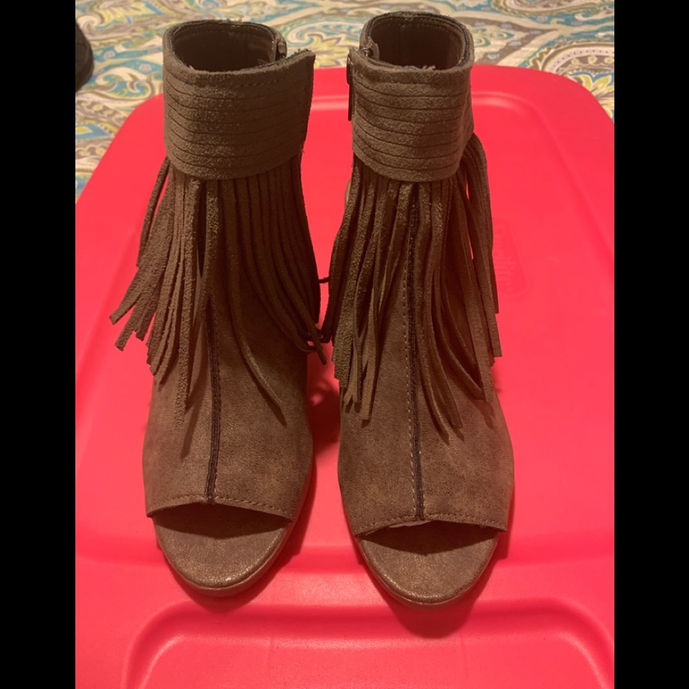 Brand new peep toe fringe heels
